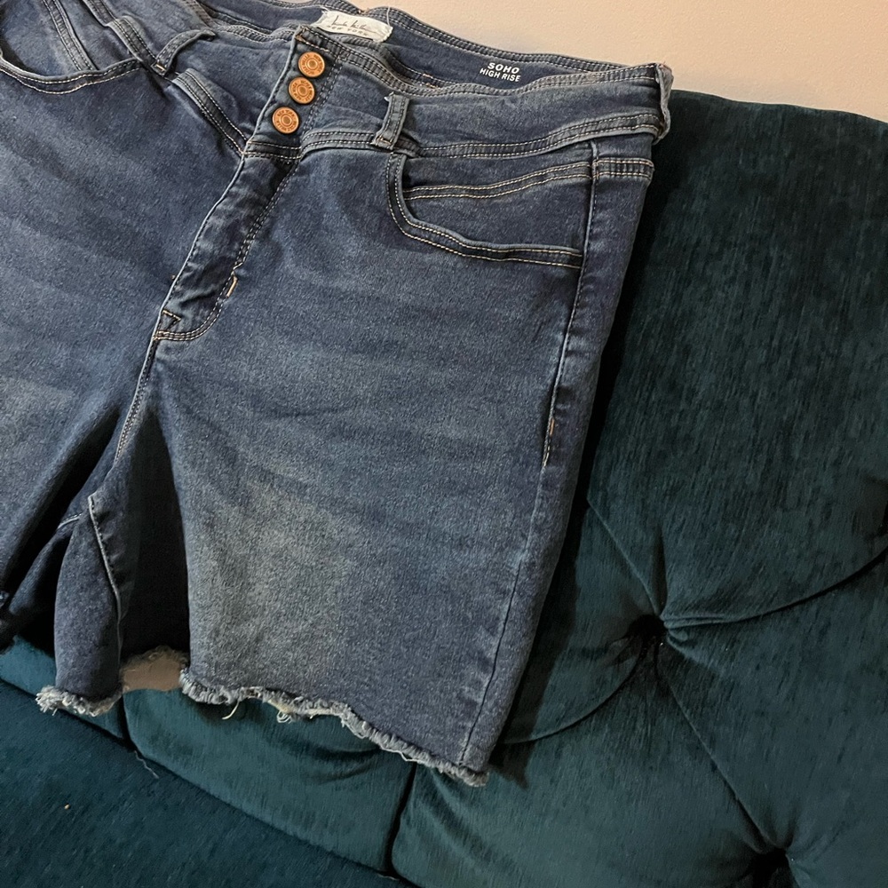 Nicole Miller Distressed Blue Jean Shorts - Picture 5 of 7